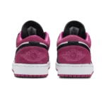 ⁦Air Jordan 1 Low Black Active Fuchsia⁩ – תמונה ⁦3⁩