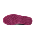 ⁦Air Jordan 1 Low Black Active Fuchsia⁩ – תמונה ⁦4⁩