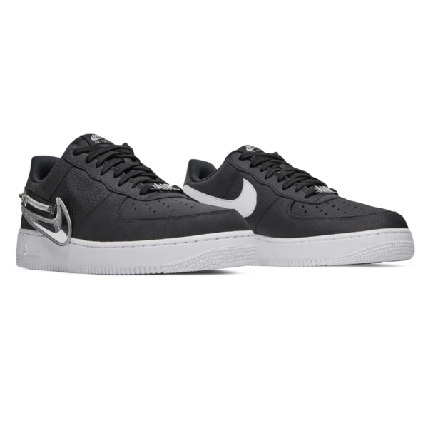 ⁦Nike Air Force 1 '07 Premium Silver Swoosh⁩ – תמונה ⁦2⁩